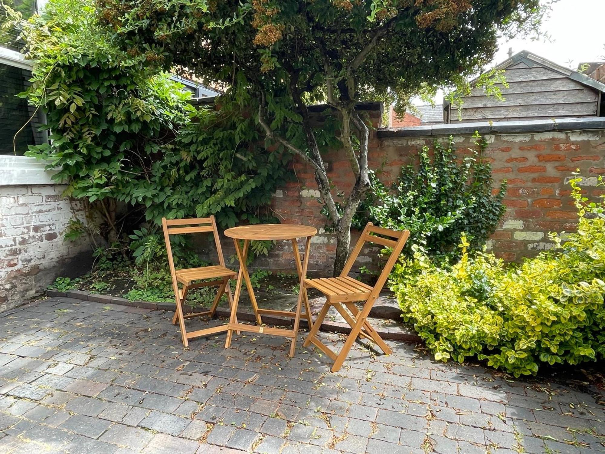 Ferienwohnung Townhouse In Trendy Suburb Of Hoole Chester Exterior foto